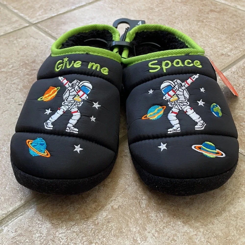 wonder nation Boys Astronaut Space Slippers